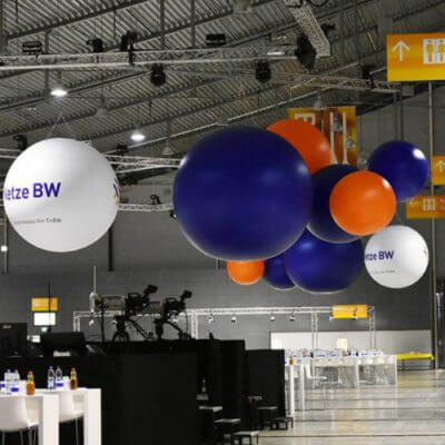 Fesselballon-hochhinaus-Messeballon-Netze-BW-Stuttgart-Vorschau_500x500_acf_cropped