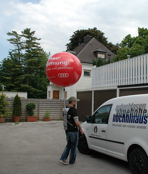 Rucksack-Ballon-hochhinaus-Audi